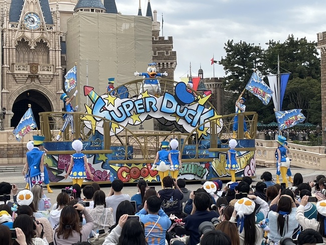 米奇閃邊  唐老鴨占領日本東京迪士尼樂園 | 華視新聞