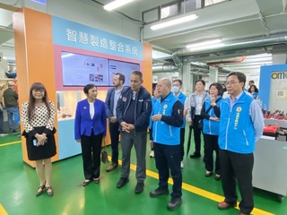 美海外退軍協會參訪退輔會職訓中心 肯定輔導就業