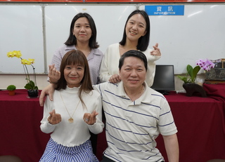 模範母親張寶菊小兒麻痺泳不退縮 領視障泳渡日月潭