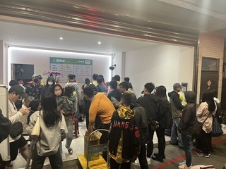 淡水八里交通船擱淺隨漲潮脫困 53人平安上岸