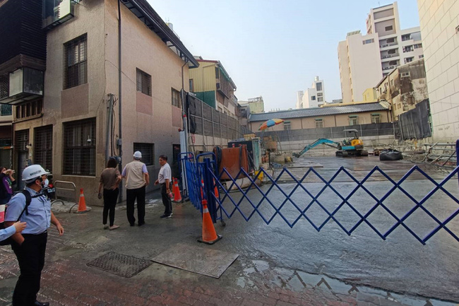 台南北區工地開挖鄰房傾斜 11戶緊急安置 | 華視新聞