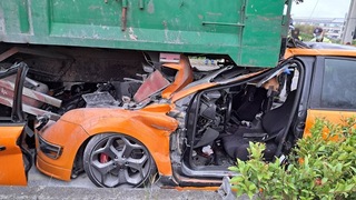 台東自小客車追撞大貨車  駕駛無生命跡象送醫