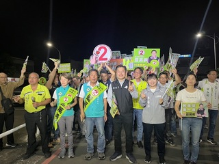 宜蘭議員補選  候選人選前之夜掃街催票