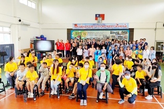 健保署媒合民間資源 捐贈桃園觀音牙科設備