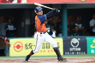 許哲晏2度建功 獅隊擊退雄鷹續居第一