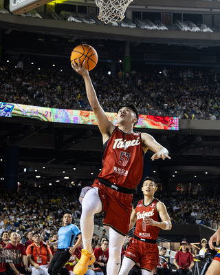 T1戰神曹薰襄攻本季最高分  讚大巨蛋場地棒