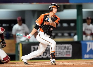 林佳緯敲生涯首轟獅隊灌10分 締造史上最速11勝