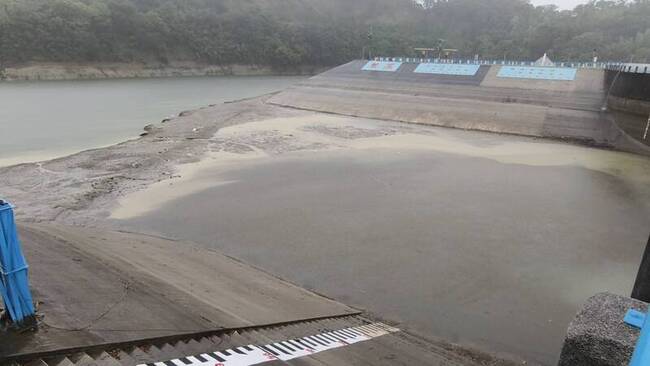 明德水庫蓄水率跌破3成 苗栗局部大雨進帳有限 | 華視新聞