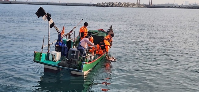 高雄左營軍港海域發現2具遺體  死因仍待查 | 華視新聞