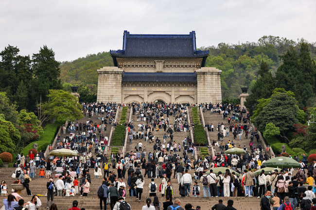 中國五一連假其實只放一天  官方調休拼消費引民怨 | 華視新聞