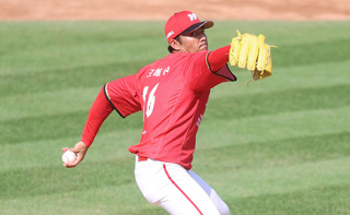 王維中克服恐猿繳好投  勝投飛掉理解中繼投手