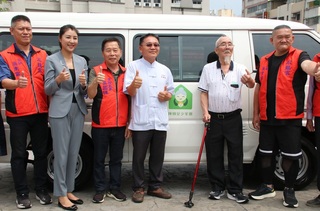 南投獲贈2交通車、1復康巴士  助弱勢兒少與長輩