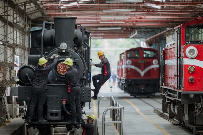 文總「匠人魂」見證阿里山百年蒸汽火車修復歷程 | 華視新聞