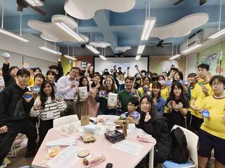 義民高中發起彩繪杯墊義賣 助花蓮賑災