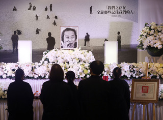 攝影家張照堂辭世 史哲代頒贈總統褒揚令