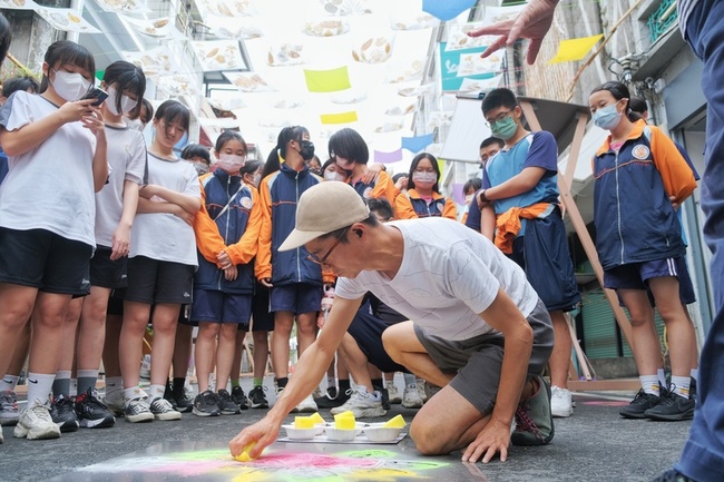 屏東潮州跨國藝術合作  打造老街新面孔 | 華視新聞
