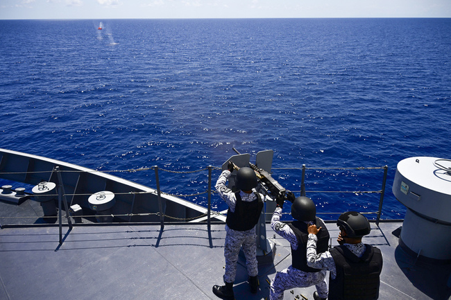 美菲南海實彈射擊演習 3艘中國軍艦尾隨監控 | 華視新聞