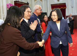 接見模範勞工  總統：政府持續讓勞保財務穩定