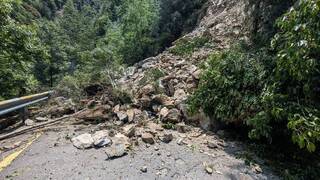 中橫便道17.8公里落石阻斷交通  中午暫停放行