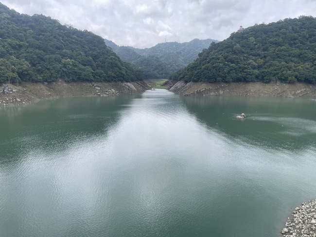 鋒面雨水挹注石門水庫  水位預估會再上升 | 華視新聞