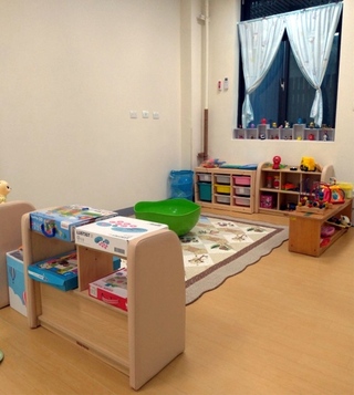 高雄小夜型定點托育可至晚間10點半 供家長多元選擇