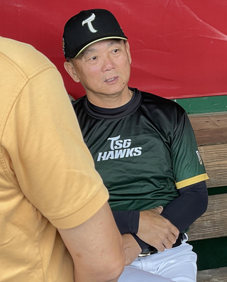 洪一中勉球員不怕失敗只怕不練 點板凳深度問題