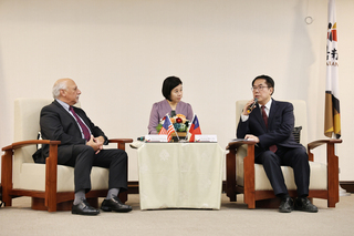 美國內華達州副州長拜會黃偉哲 討論各項議題