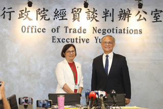 鄧振中：台灣鳳梨芒果遇中經濟脅迫  盼美方加速開放