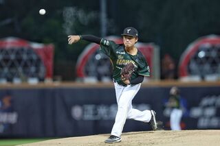 施子謙暌違1328天先發勝 兒子的鼓勵差點落淚