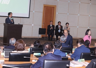 新內閣策勵營  柯建銘警示政治環境面臨嚴重挑戰