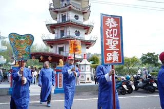 美濃師生逾300人「迎聖蹟」 傳承敬字惜紙精神