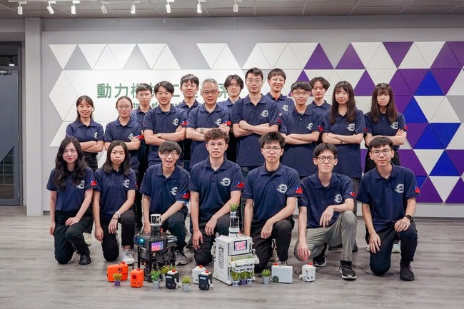 清華大學組隊赴法國 挑戰歐洲自動化機器人大賽 | 華視新聞
