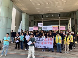 長勤基層批公司主管把持工會  運作淪球員兼裁判