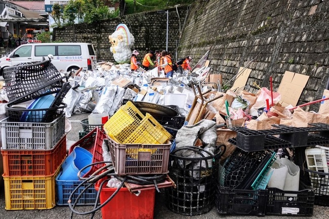 合歡山淨山活動  400人忙整天清出2486袋垃圾 | 華視新聞