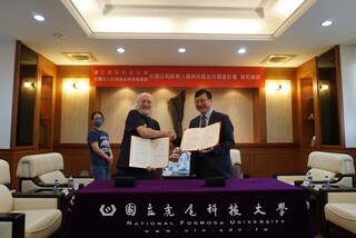 虎科大攜手媽祖魚保育聯盟  出動無人機守護白海豚