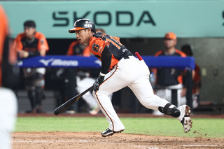 邱智呈敲追平安、延長賽灌5分 獅隊奪最速22勝