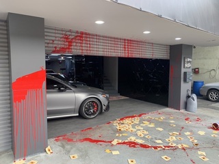 網紅Joeman車行遭潑漆  新莊警2小時逮4人送辦