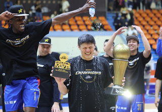 SBL裕隆挺過風波2連霸 40歲周士淵奪FMVP還想再戰