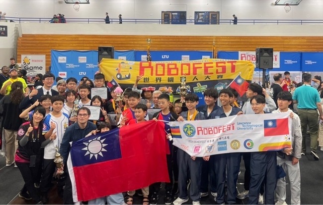 台灣隊創佳績  Robofest世界機器人大賽奪多項大獎 | 華視新聞