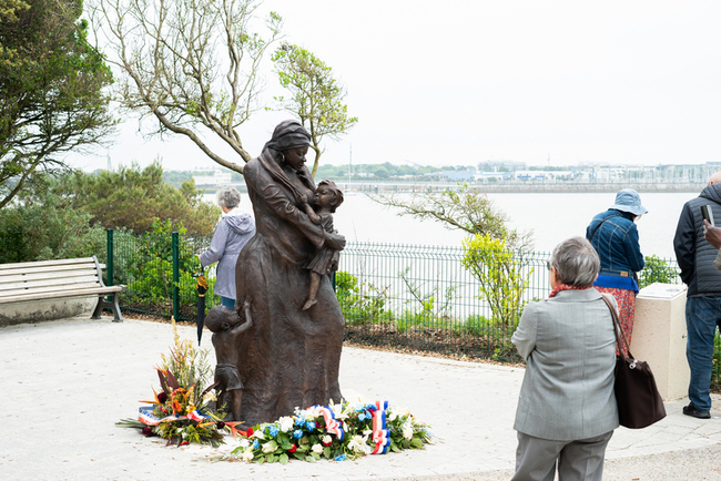 紀念法國反奴隸日 海地奶媽奴隸雕像矗立拉羅雪爾港 | 華視新聞