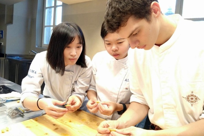 弘光科大助學生赴義大利進修  入米其林餐廳實習 | 華視新聞