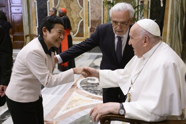 環境部政次應邀赴梵蒂岡出席研討會 獲教宗接見 | 華視新聞