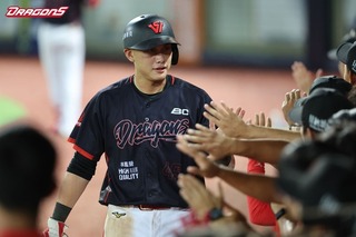 龍隊劉基鴻打擊漸升溫 葉君璋點職業運動正常循環