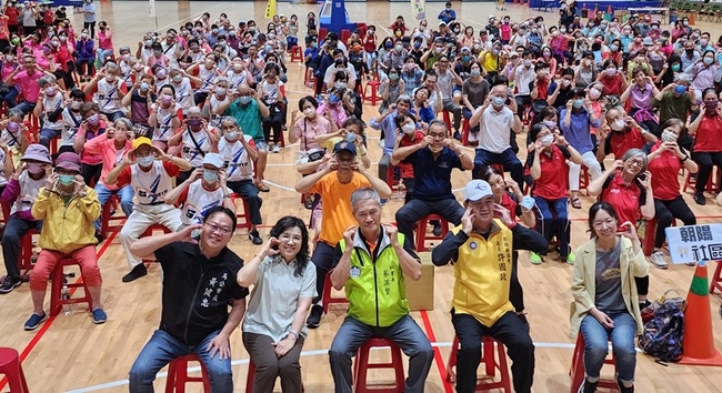 澎湖逾500長者走出家門運動  趣味競賽展現活力 | 華視新聞