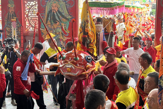 台南西港香遶境將登場  百足真人蜈蚣陣亮相