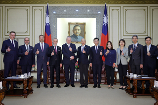 韓國瑜接見斯洛伐克慶賀團 盼持續挺台加入國際組織