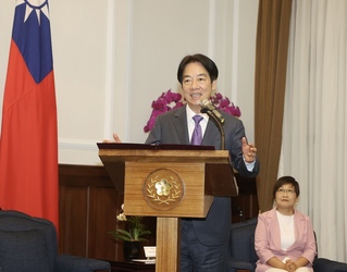 總統：打造台灣成為經濟日不落國  政府做產業後盾