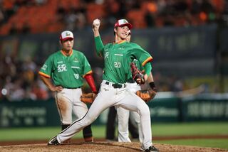 潘威倫遭兄弟狙擊掉7分 獅隊推野手林佳緯投球