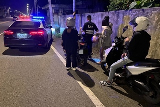 汽機車疑占桃園觀音道路競速  警方攔檢舉發偵辦