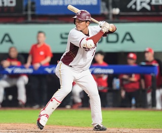 朱育賢轟逆轉2分砲 魔神樂7局好投助桃猿奪勝